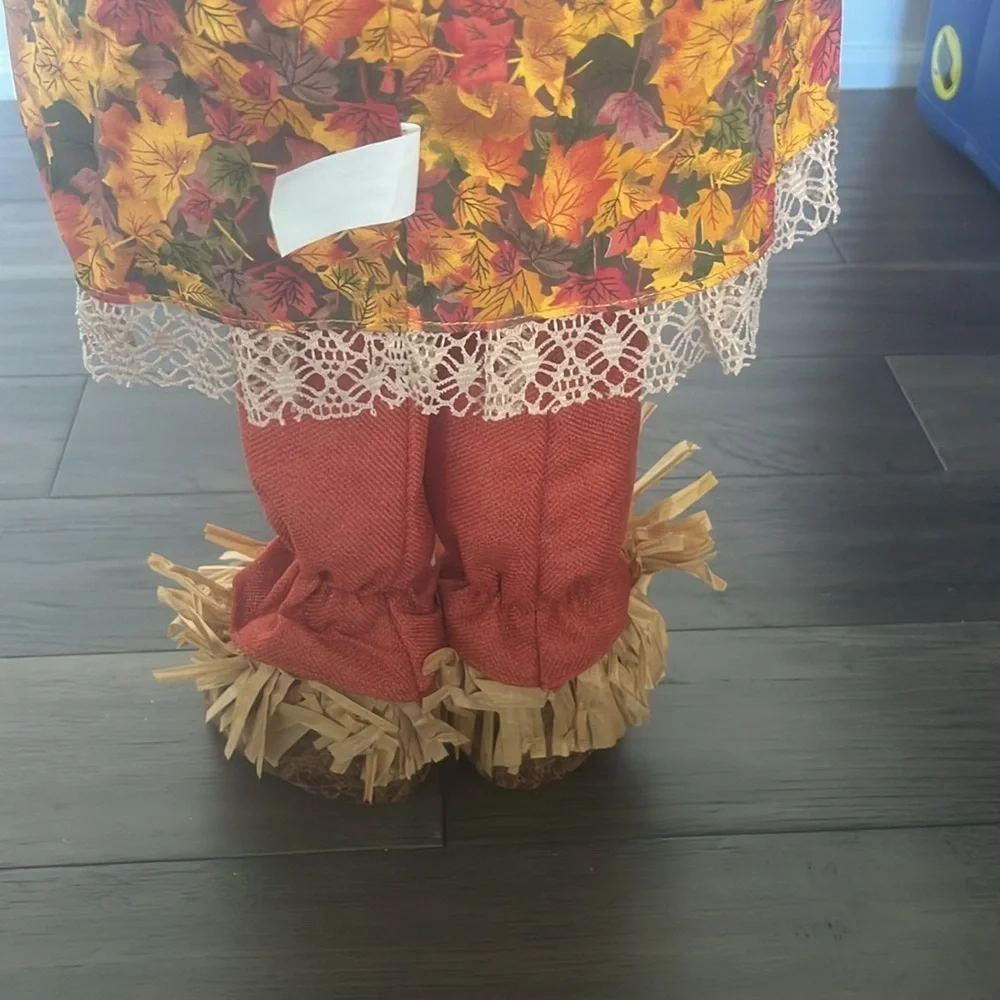 Scarecrow girl large figurine statue